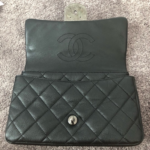 Chanel flap 16C (crossbody and belt bag) - Picture 4 of 8